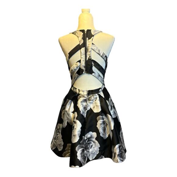 Speechless Black and White Fit and Flare Floral Cocktail Dress Size 9 DD0561 - Picture 2 of 10
